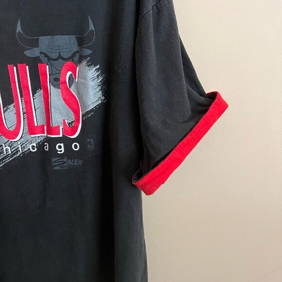 Vintage 90’s CHICAGO BULLS t-shirt Men’s XL, Faded black & red - Picture 5 of 9
